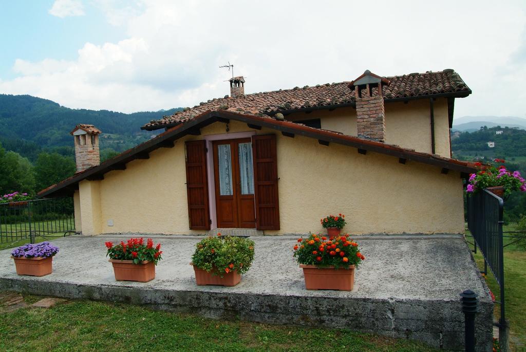 Agriturismo Tramonti Castiglione di Garfagnana Δωμάτιο φωτογραφία